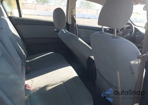 2010 Nissan Sentra 2.0S z USA, uszkodzony, nr VIN 3N1AB6AP6AL673329